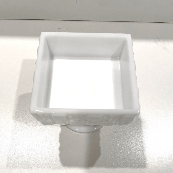 Westmoreland “Old Quilt” Milk Glass Footed Square Candy Dish w Lid. EUc - Picture 4 of 11